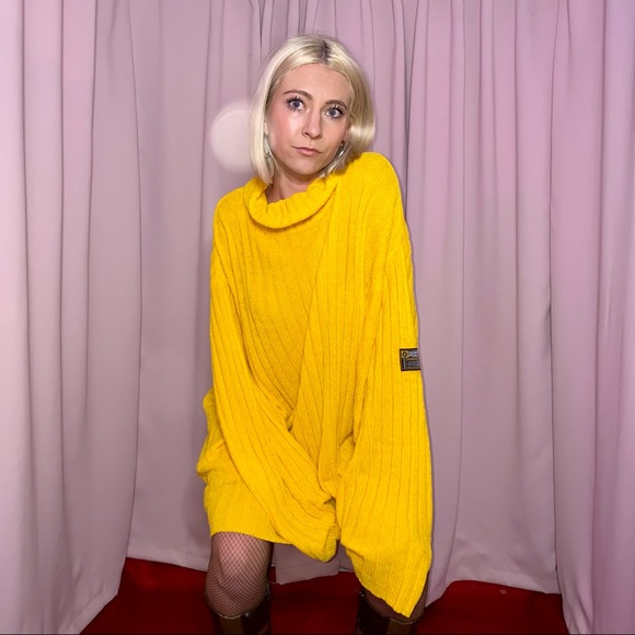 Vintage Yellow Oversized Chenille Sweater - Picture 2 of 4